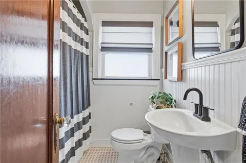 $375,000 | 7520 Oak Street, Kansas City, MO 64114