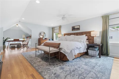 $375,000 | 7520 Oak Street, Kansas City, MO 64114