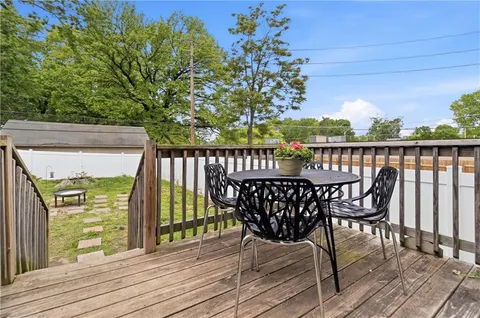 $375,000 | 7520 Oak Street, Kansas City, MO 64114