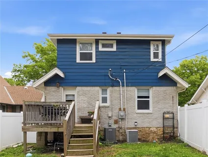 $375,000 | 7520 Oak Street, Kansas City, MO 64114