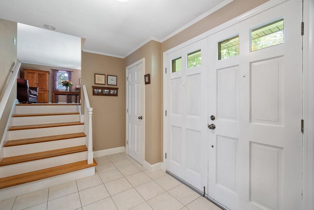14 Hansom Road Andover, MA 01810 - Photo 4 of 42 Gallery Image 4