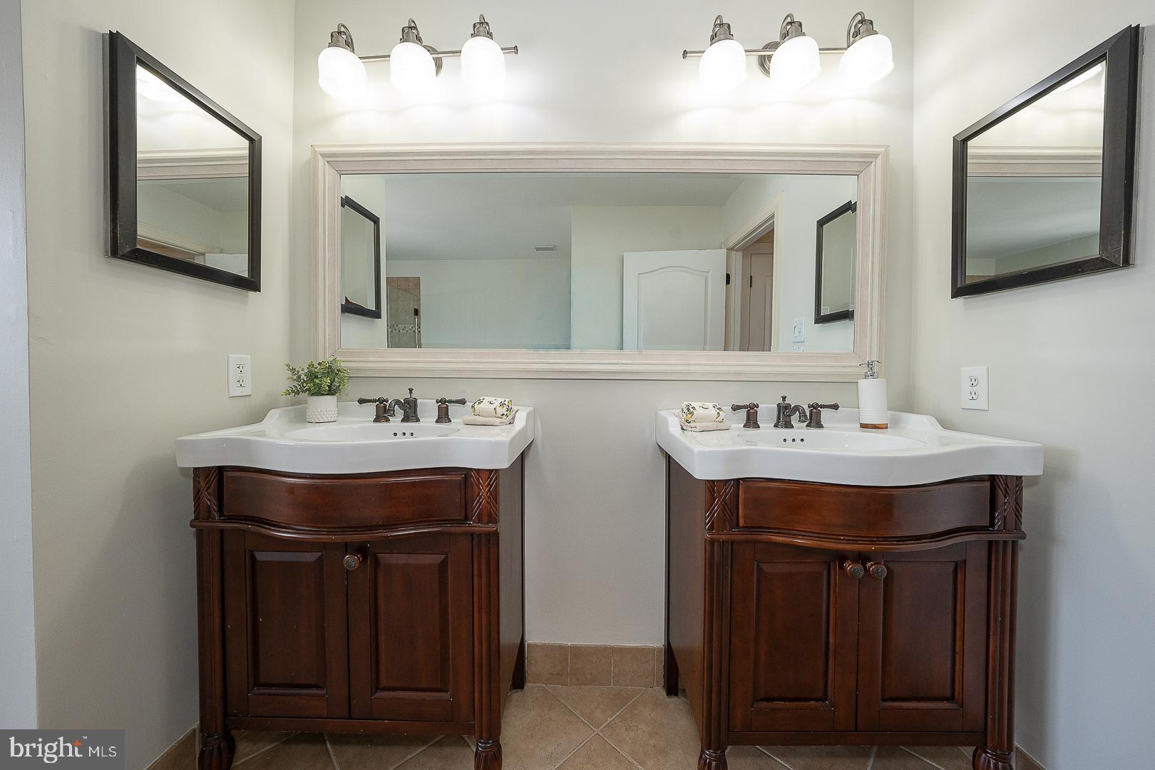 41 Overlook Circle, Unit 41 Berwyn, PA 19312 - Photo 24 of 46
