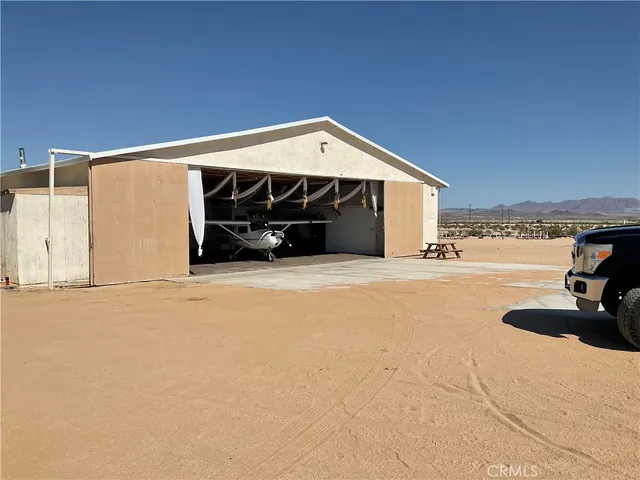 $675,000 | 76421 Amboy Road, Twentynine Palms, CA 92277