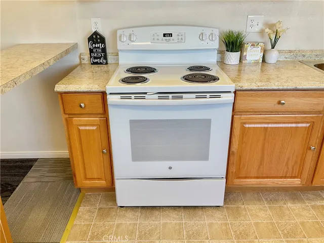 $675,000 | 76421 Amboy Road, Twentynine Palms, CA 92277