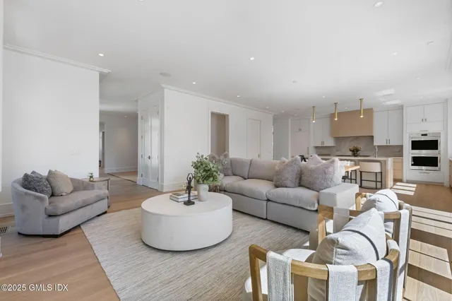 $7,699,000 | 48 Lexington Avenue, Greenwich, CT 06830