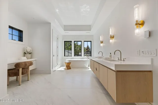 $7,699,000 | 48 Lexington Avenue, Greenwich, CT 06830