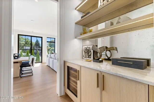 $7,699,000 | 48 Lexington Avenue, Greenwich, CT 06830