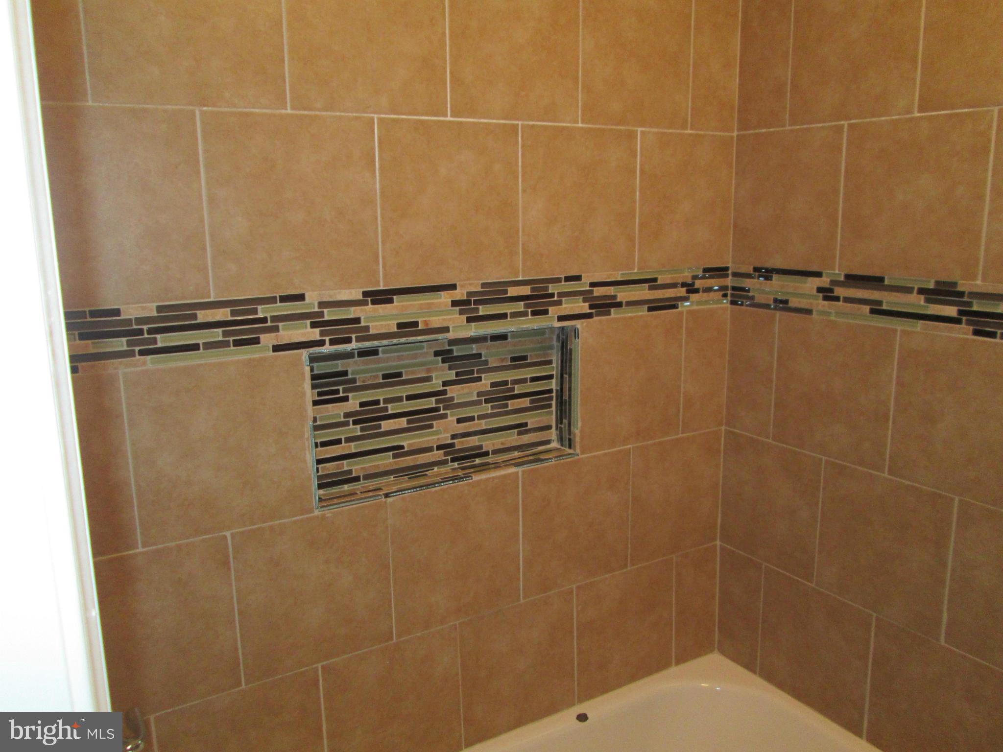 1902 Cedric Road Baltimore, MD 21216 - Photo 11 of 27 Bath