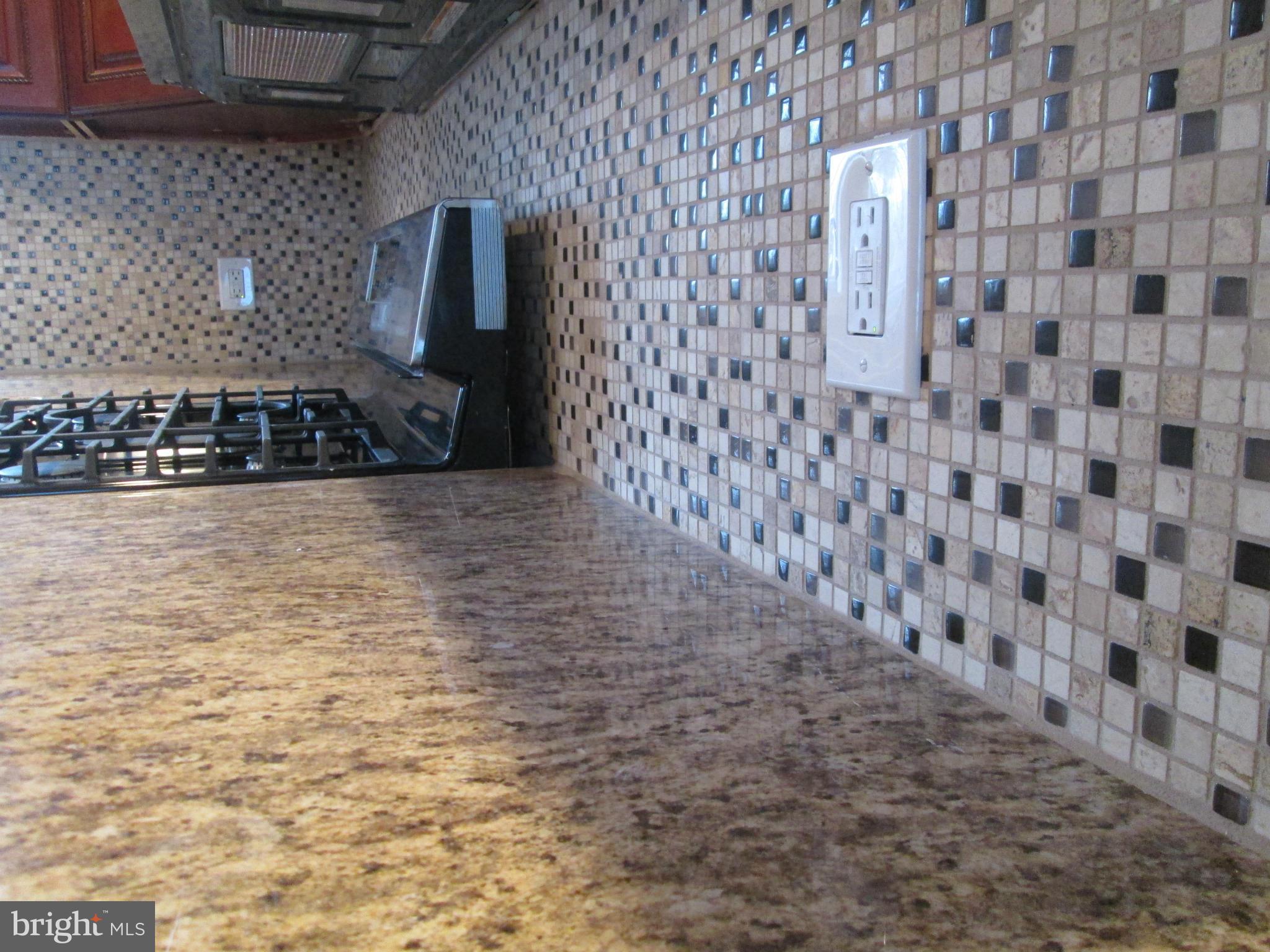 1902 Cedric Road Baltimore, MD 21216 - Photo 10 of 27 Kitchen