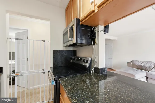 $309,950 | 118 Westwick Court, Unit 1, Sterling, VA 20165
