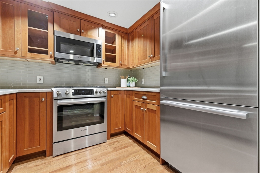 84 Myrtle Street, Unit 1 Boston, MA 02114 - Photo 7 of 14