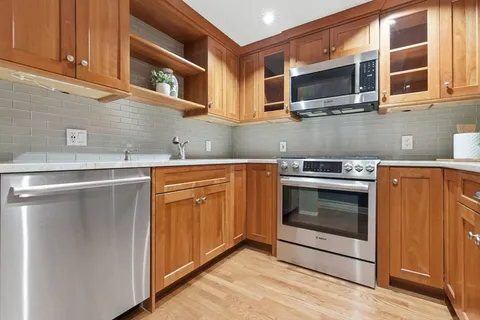 $1,050,000 | 84 Myrtle Street, Unit 1, Boston, MA 02114