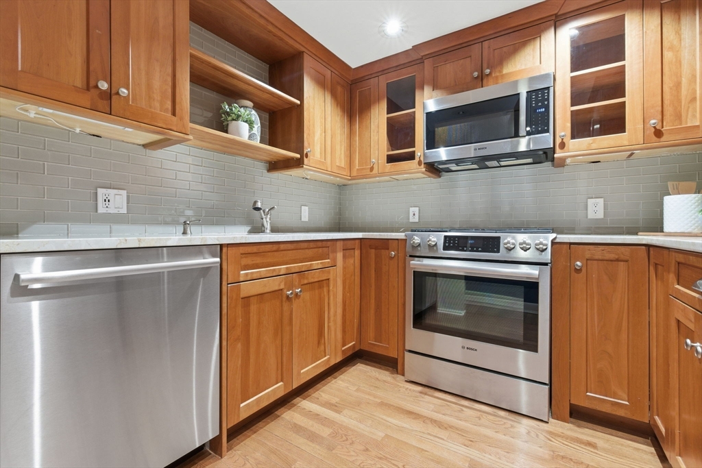 84 Myrtle Street, Unit 1 Boston, MA 02114 - Photo 8 of 14