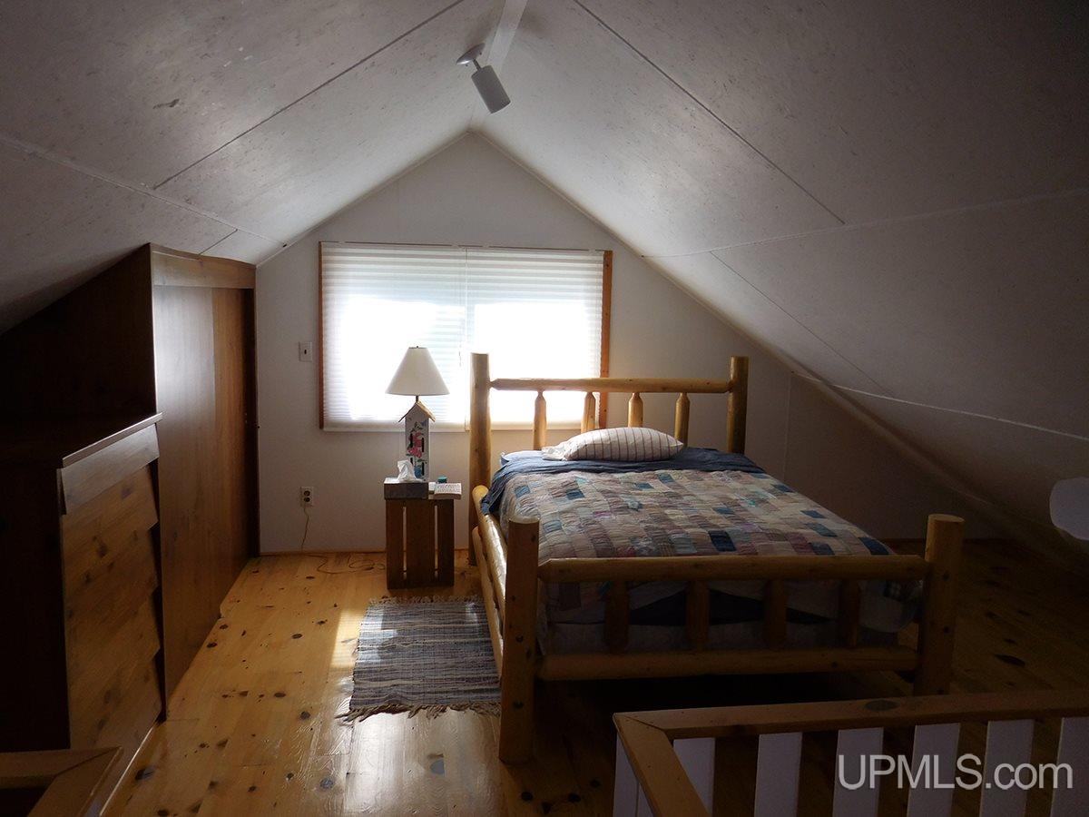 12412 West River Road Naubinway, MI 49762 - Photo 8 of 27