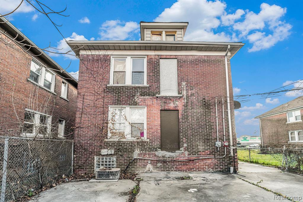 2256 Clements Street Detroit, MI 48238 - Photo 7 of 10
