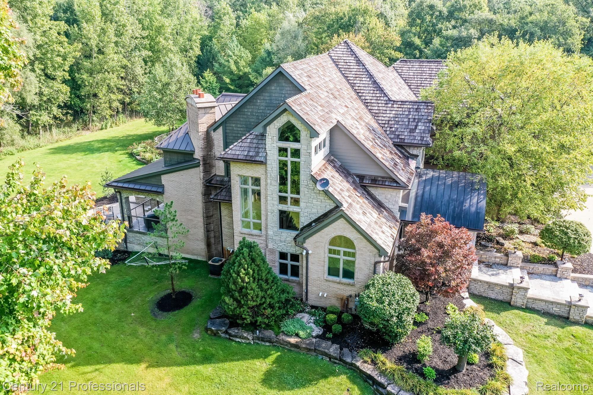 1248 West Predmore Road Oakland, MI 48363 - Photo 2 of 55 Predmore 2.jpg
