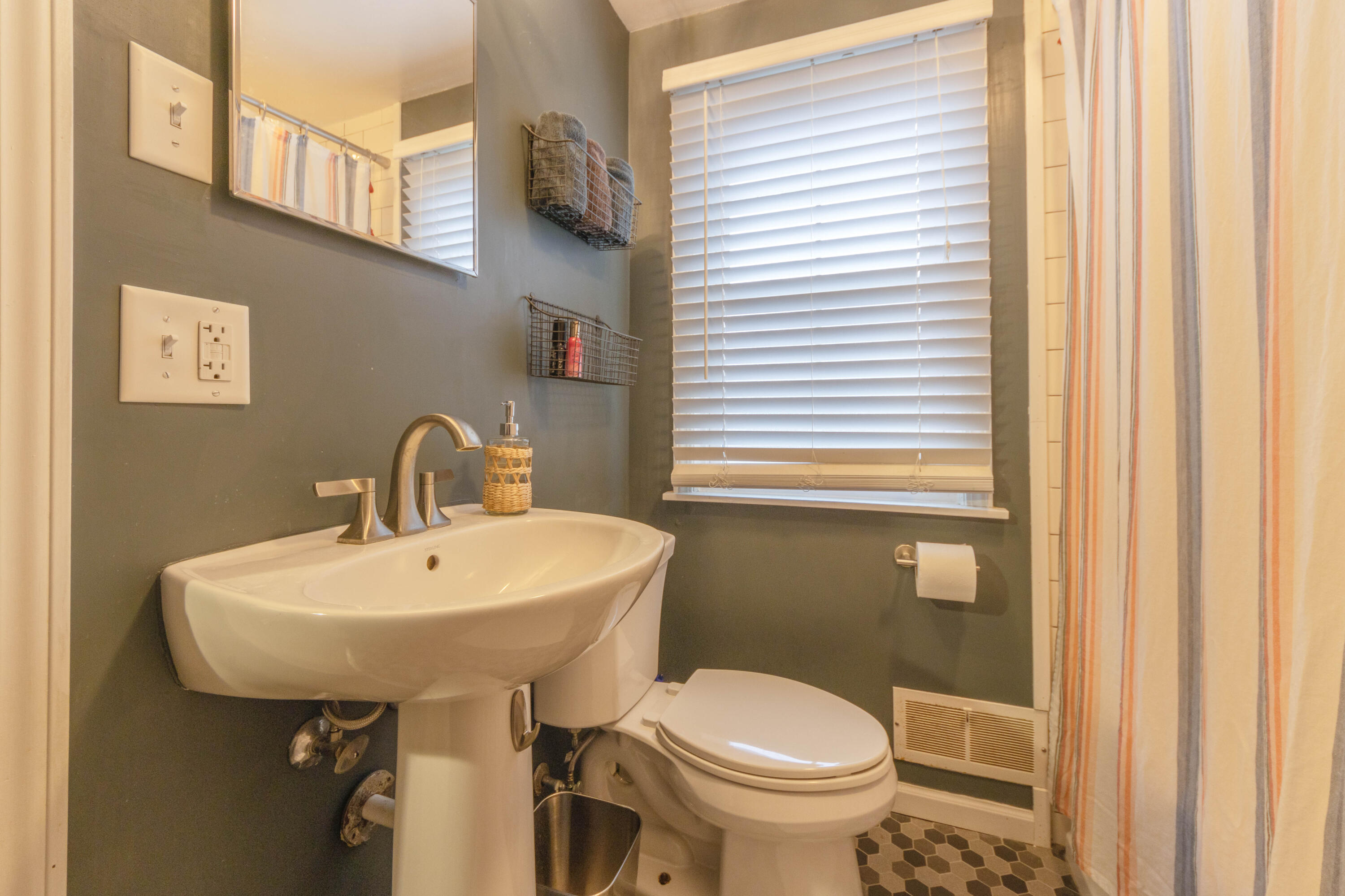 1730 Dover Road Kalamazoo, MI 49008 - Photo 21 of 35 Dover_Rd_1730_33