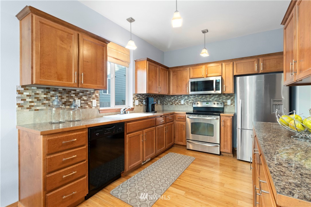 11657 Southeast 189th Place Renton, WA 98058 - Photo 10 of 24 Gallery Image 10