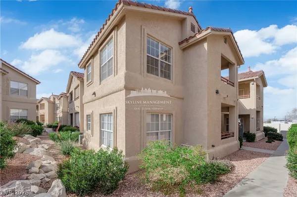 $1,350 | 520 Arrowhead Trail, Unit 422, Henderson, NV 89015