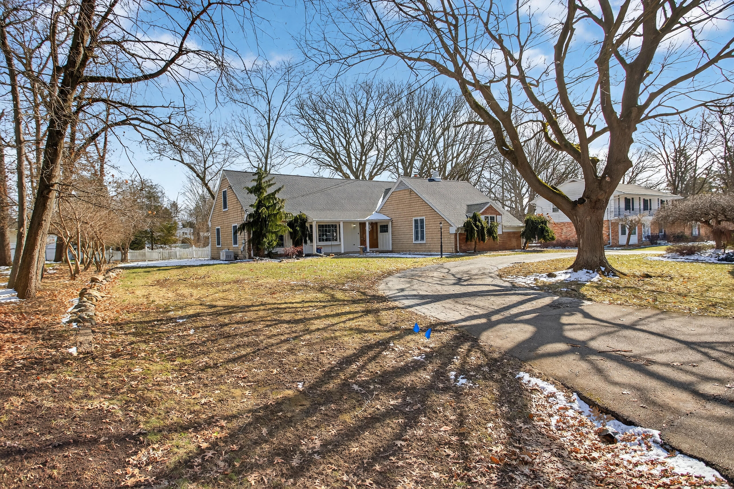 3825 West Walmont Road Jackson, MI 49203 - Photo 5 of 62 055_0N0A8511