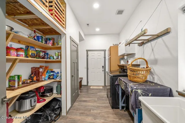 $625,000 | 140 Wright Road, Kingston, ID 83839