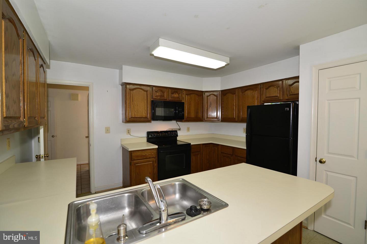 11620 Havenner Road Fairfax Station, VA 22039 - Photo 4 of 25