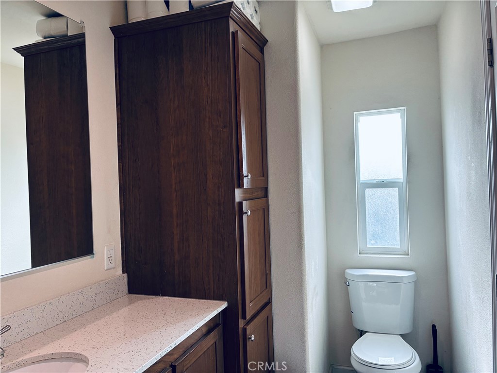 2 Rancho Grande Circle Atwater, CA 95301 - Photo 7 of 14 a bathroom with a toilet