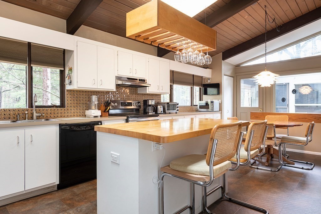 9 Partridge Road Lexington, MA 02420 - Photo 16 of 30