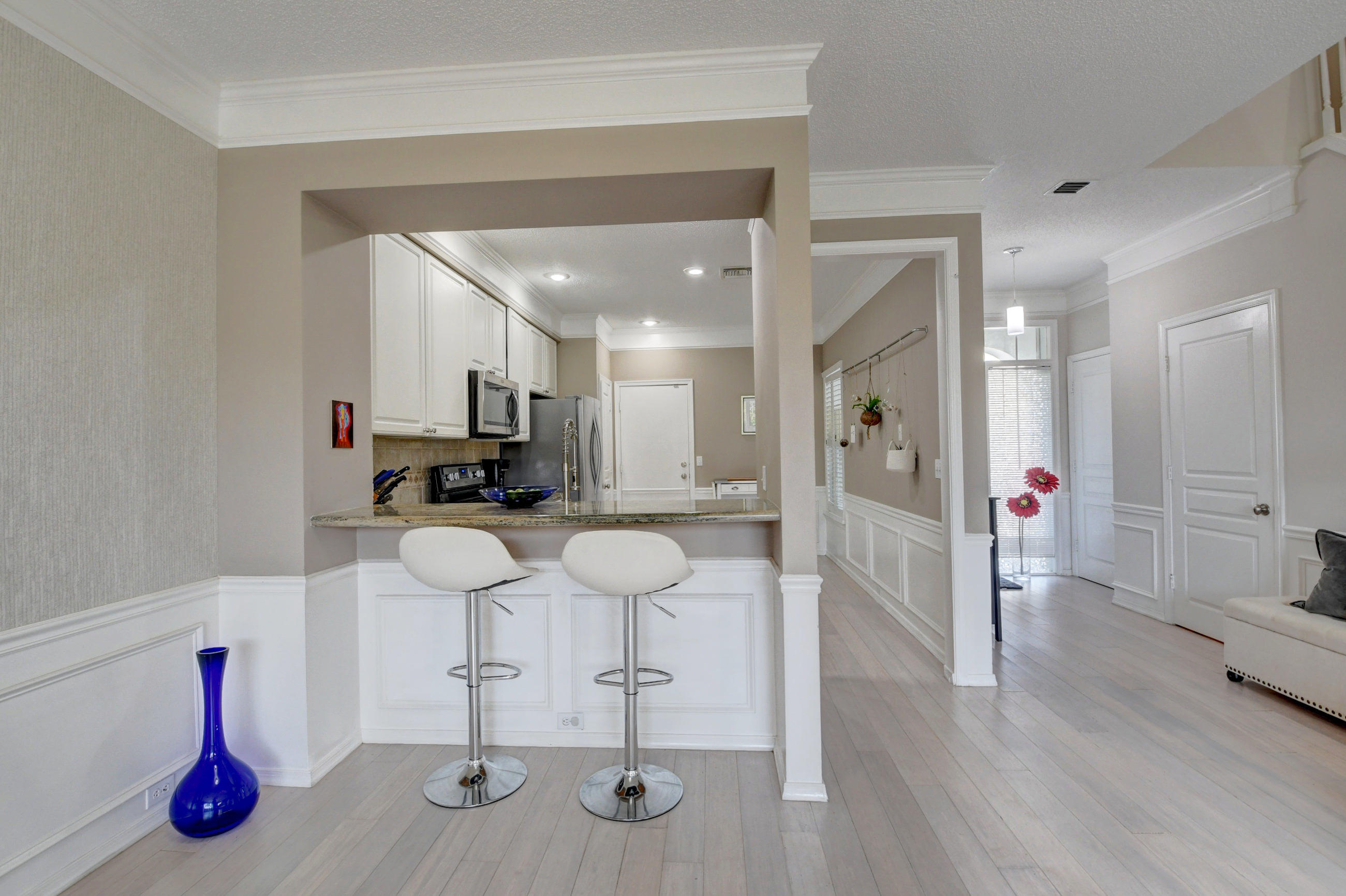 5411 Grand Park Place Boca Raton, FL 33486 - Photo 11 of 26 SNACK BAR