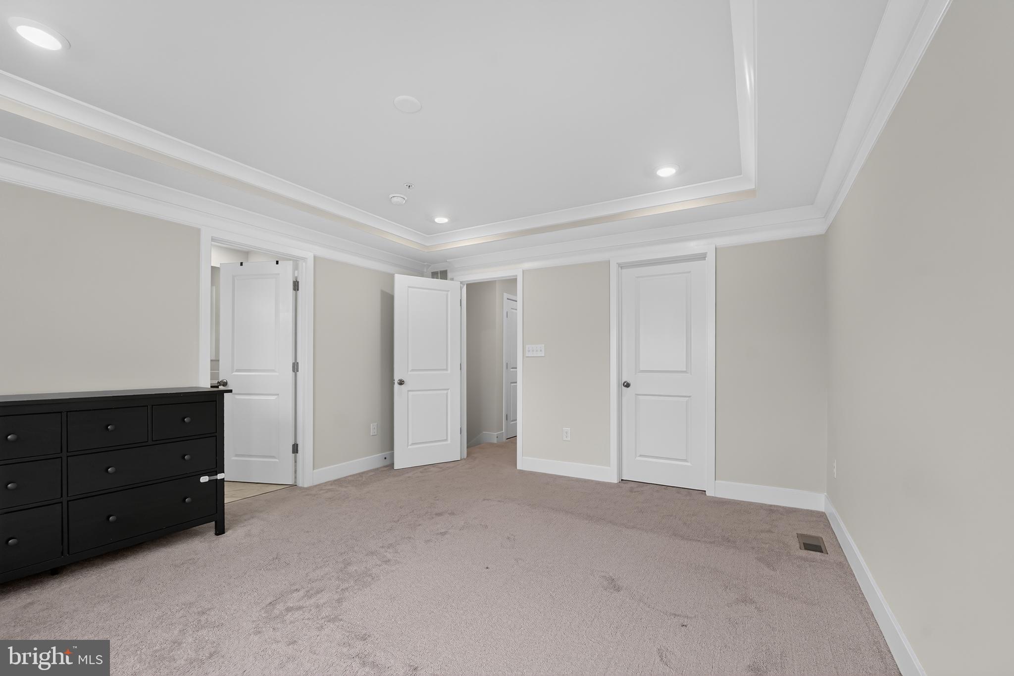 1808 Parham Way Baltimore, MD 21244 - Photo 17 of 31 Spacious room with elegant design.