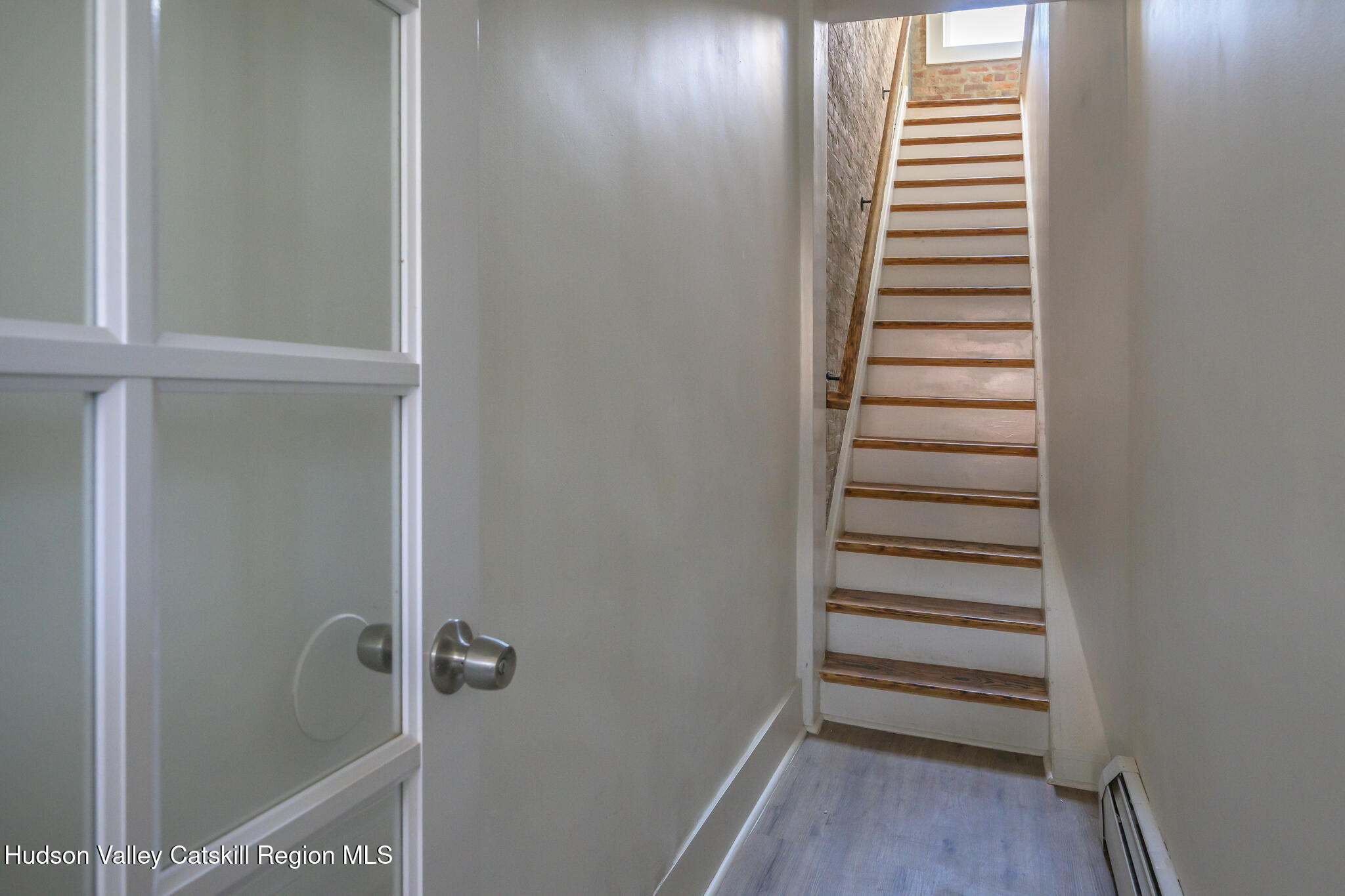 237 Warren Street Hudson, NY 12534 - Photo 17 of 40 Screen - 237 Warren St Hudson NY 12534-9