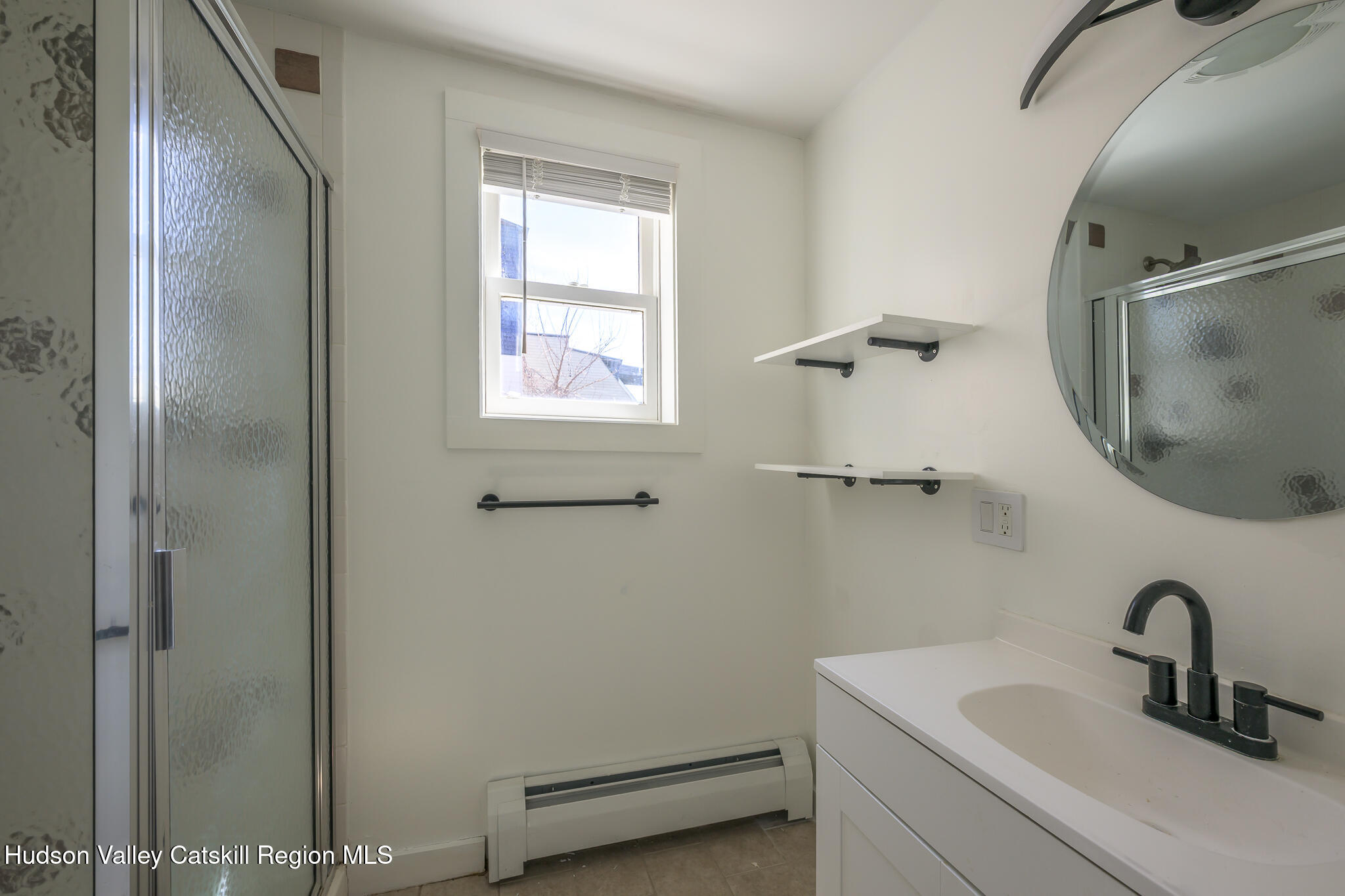 237 Warren Street Hudson, NY 12534 - Photo 28 of 40 Screen - 237 Warren St Hudson NY 12534-9