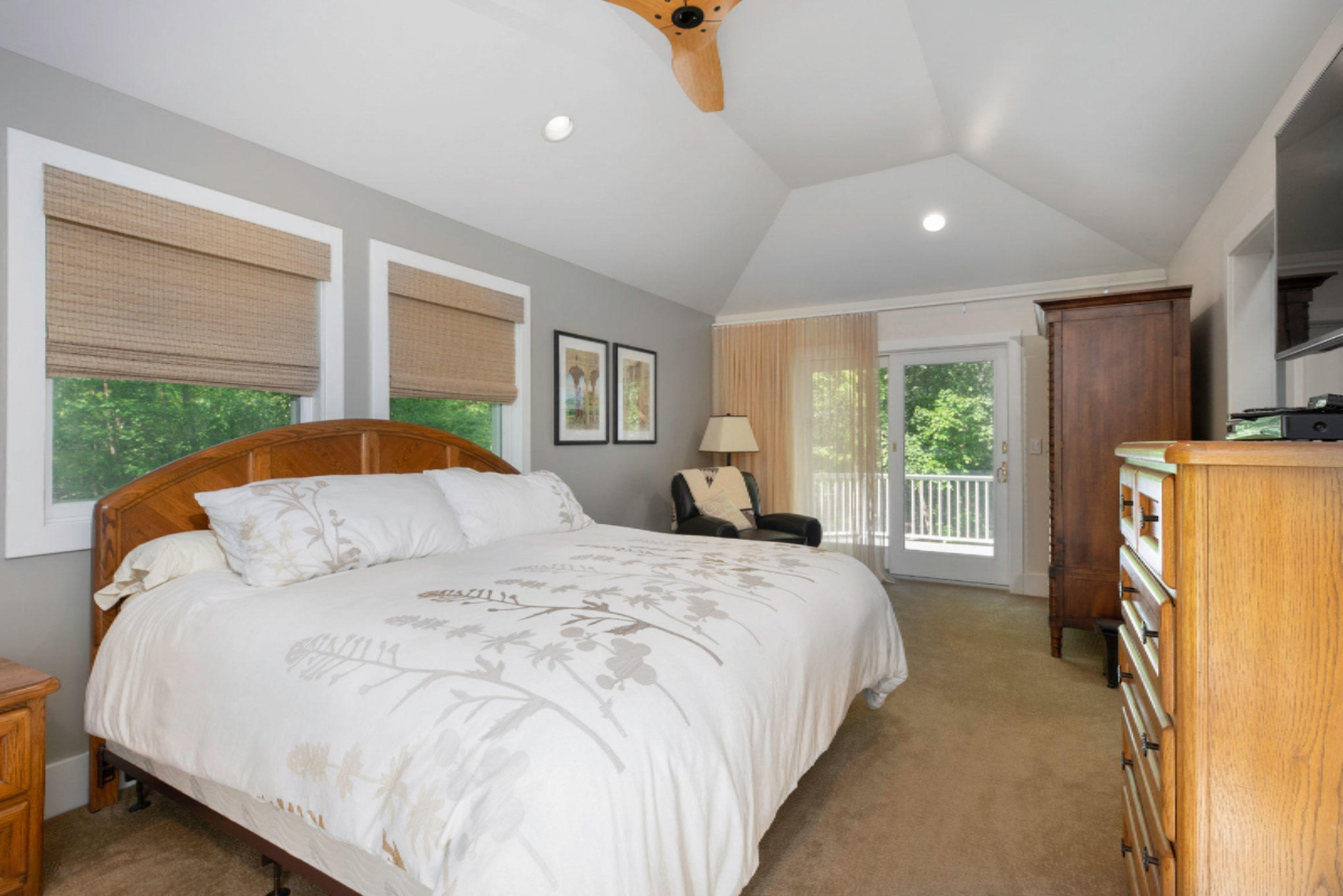 413 Greentree Lane Northeast Ada, MI 49301 - Photo 17 of 61 413GreentreeLaneDrSE-6