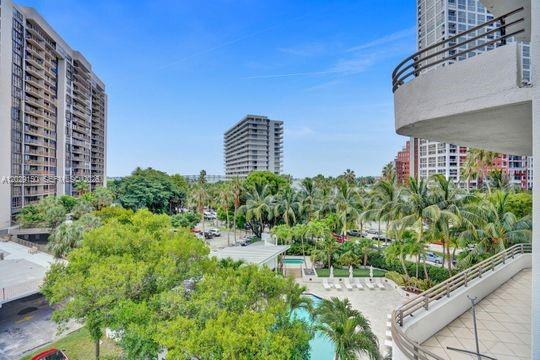 151 Southeast 15th Road, Unit 502 Miami, FL 33129 - Photo 25 of 26