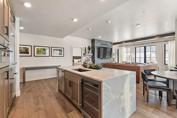 $2,099,000 | 700 Village Drive, Unit 205, Donnelly, ID 83615