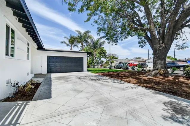a view of a garden with pathway