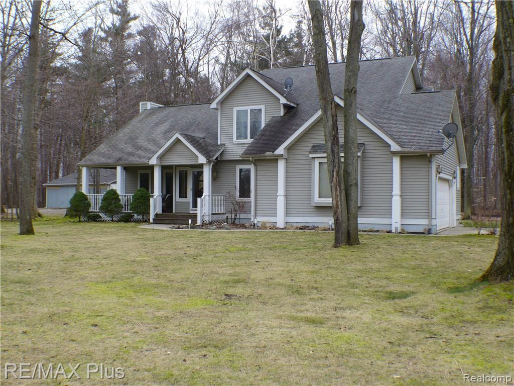 2585 Reed Road Lapeer, MI 48446 - Photo 1 of 18 P1020304.JPG