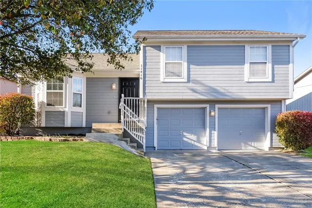 $2,185 | 11416 North Wyandotte Street, Kansas City, MO 64155