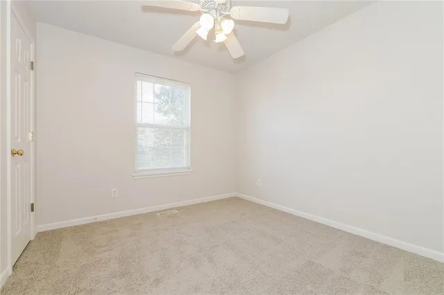 $2,185 | 11416 North Wyandotte Street, Kansas City, MO 64155