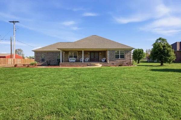$449,000 | 408 Weakley Creek Road, Lawrenceburg, TN 38464