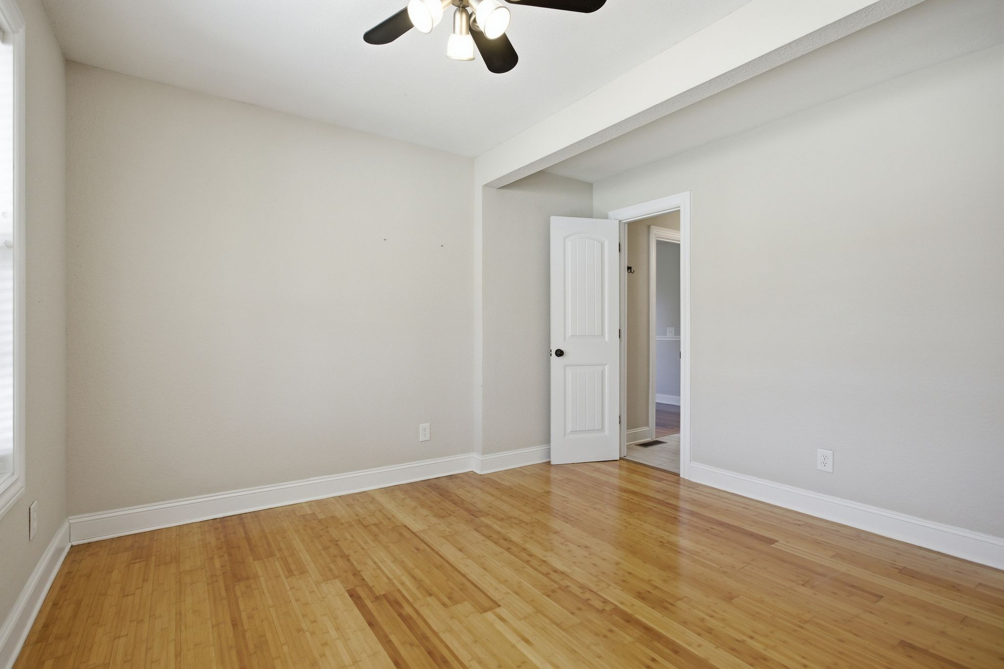 408 Weakley Creek Road Lawrenceburg, TN 38464 - Photo 24 of 41 wooden floor in an empty room