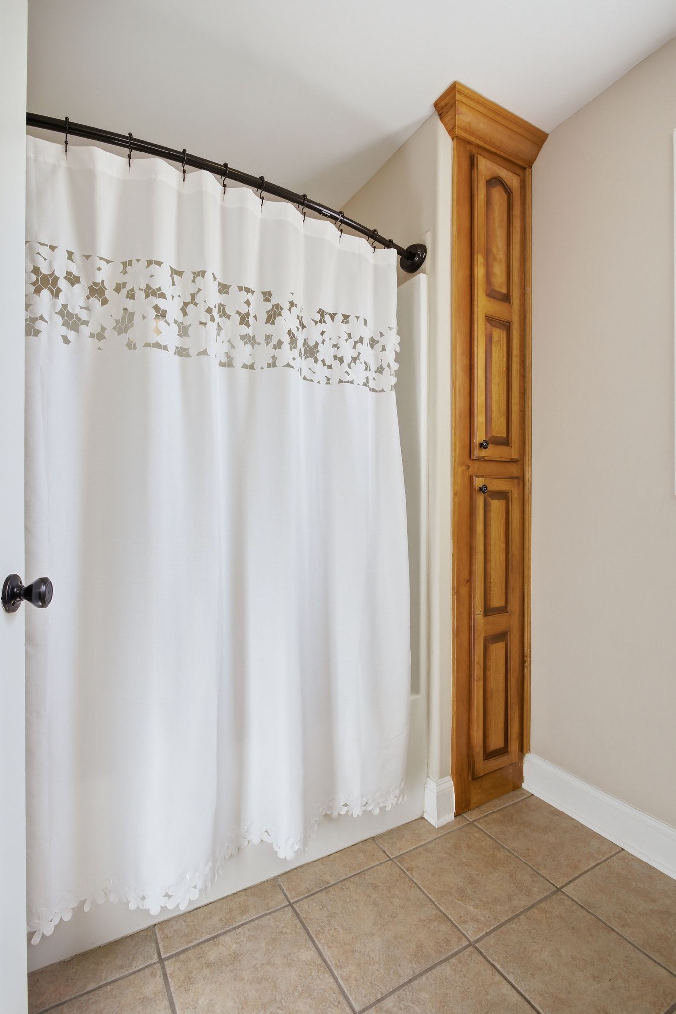 408 Weakley Creek Road Lawrenceburg, TN 38464 - Photo 34 of 41 a view of front door