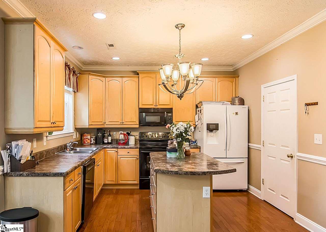 216 Jones Road Taylors, SC 29687 - Photo 15 of 35 Gallery Image 15