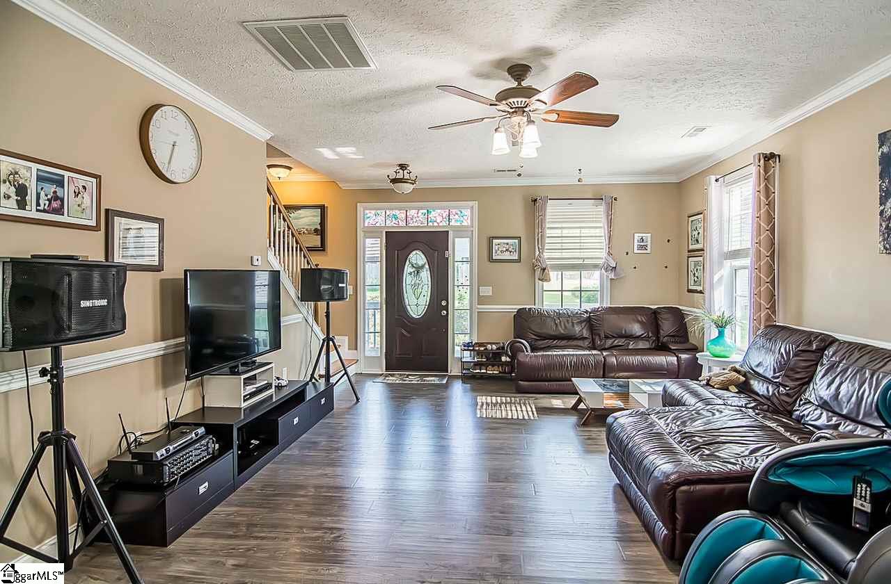 216 Jones Road Taylors, SC 29687 - Photo 5 of 35 Gallery Image 5