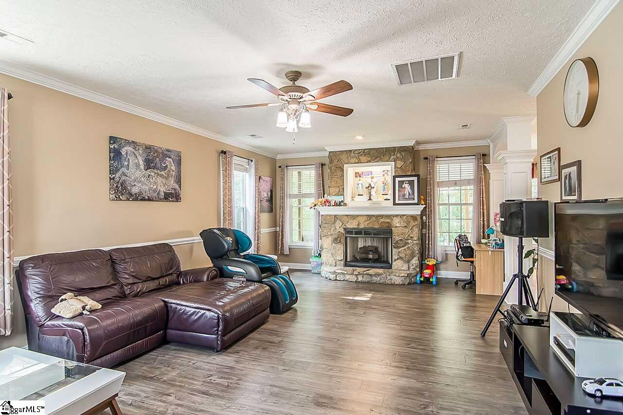 216 Jones Road Taylors, SC 29687 - Photo 7 of 35 Gallery Image 7