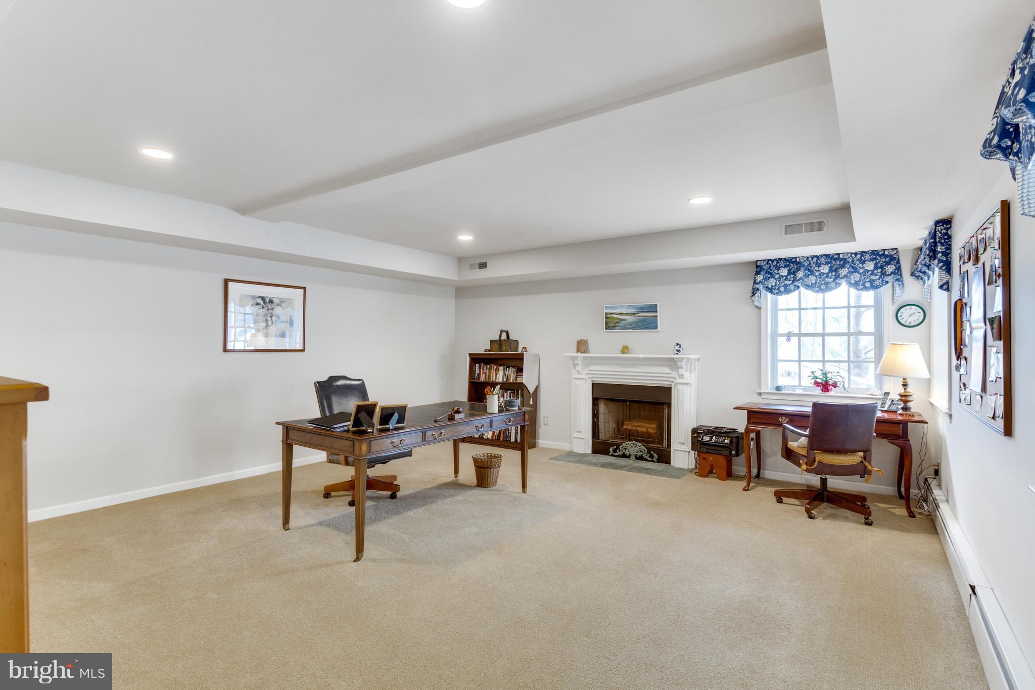11339 Vale Road Oakton, VA 22124 - Photo 13 of 30 Family Room