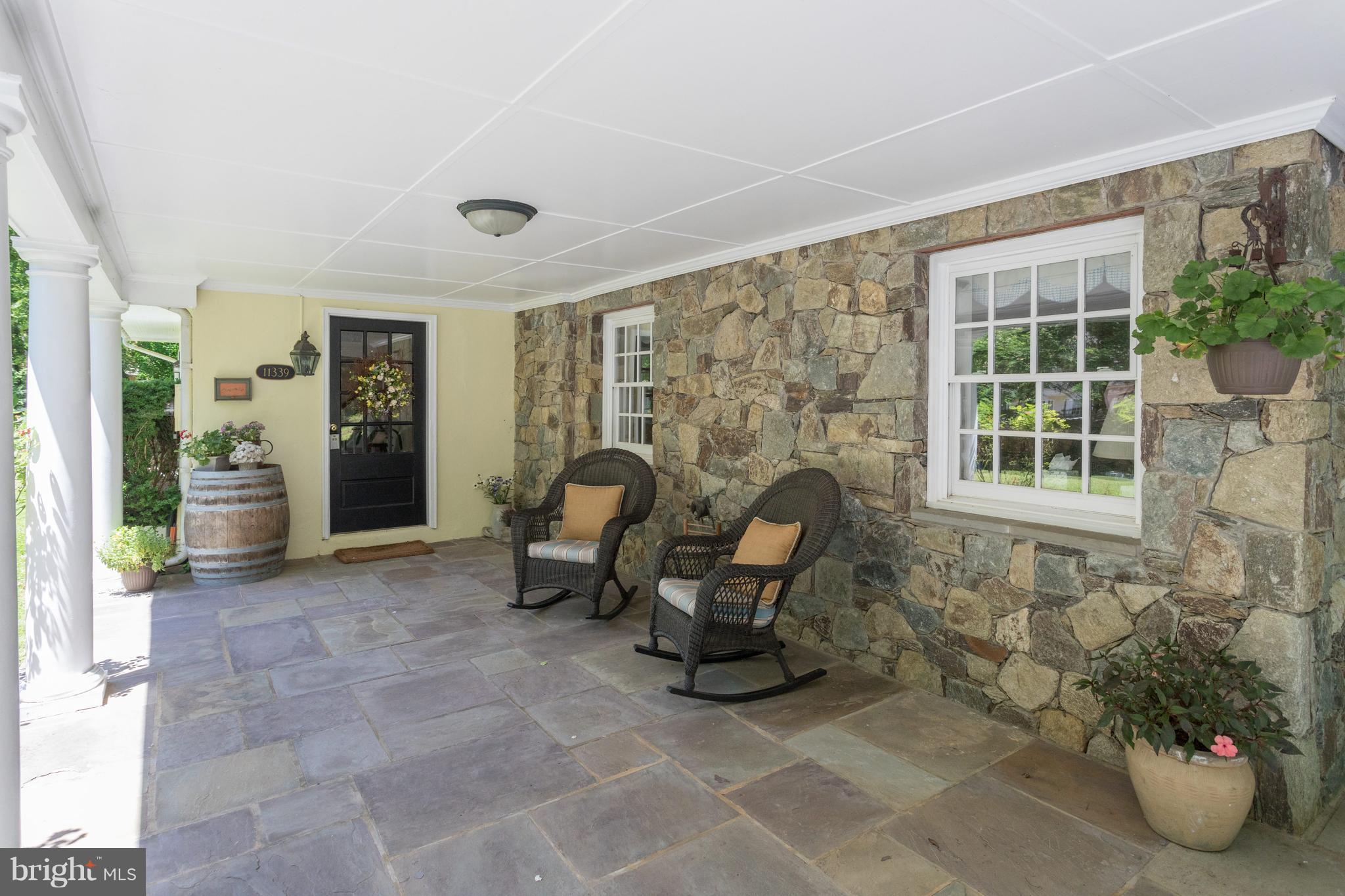 11339 Vale Road Oakton, VA 22124 - Photo 25 of 30 Exterior (Front)