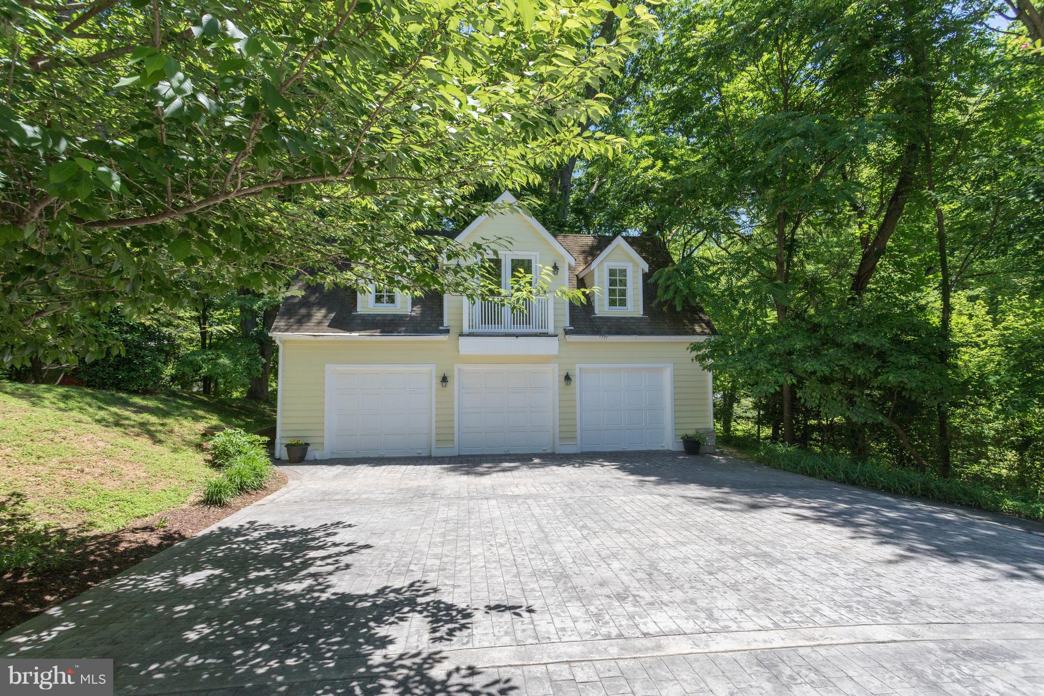 11339 Vale Road Oakton, VA 22124 - Photo 26 of 30 Exterior (General)