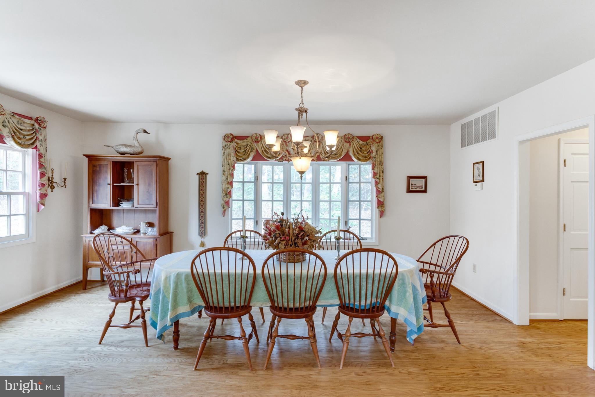 11339 Vale Road Oakton, VA 22124 - Photo 6 of 30 Kitchen