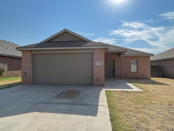 $220,500 | 11207 Akron Avenue, Lubbock, TX 79423